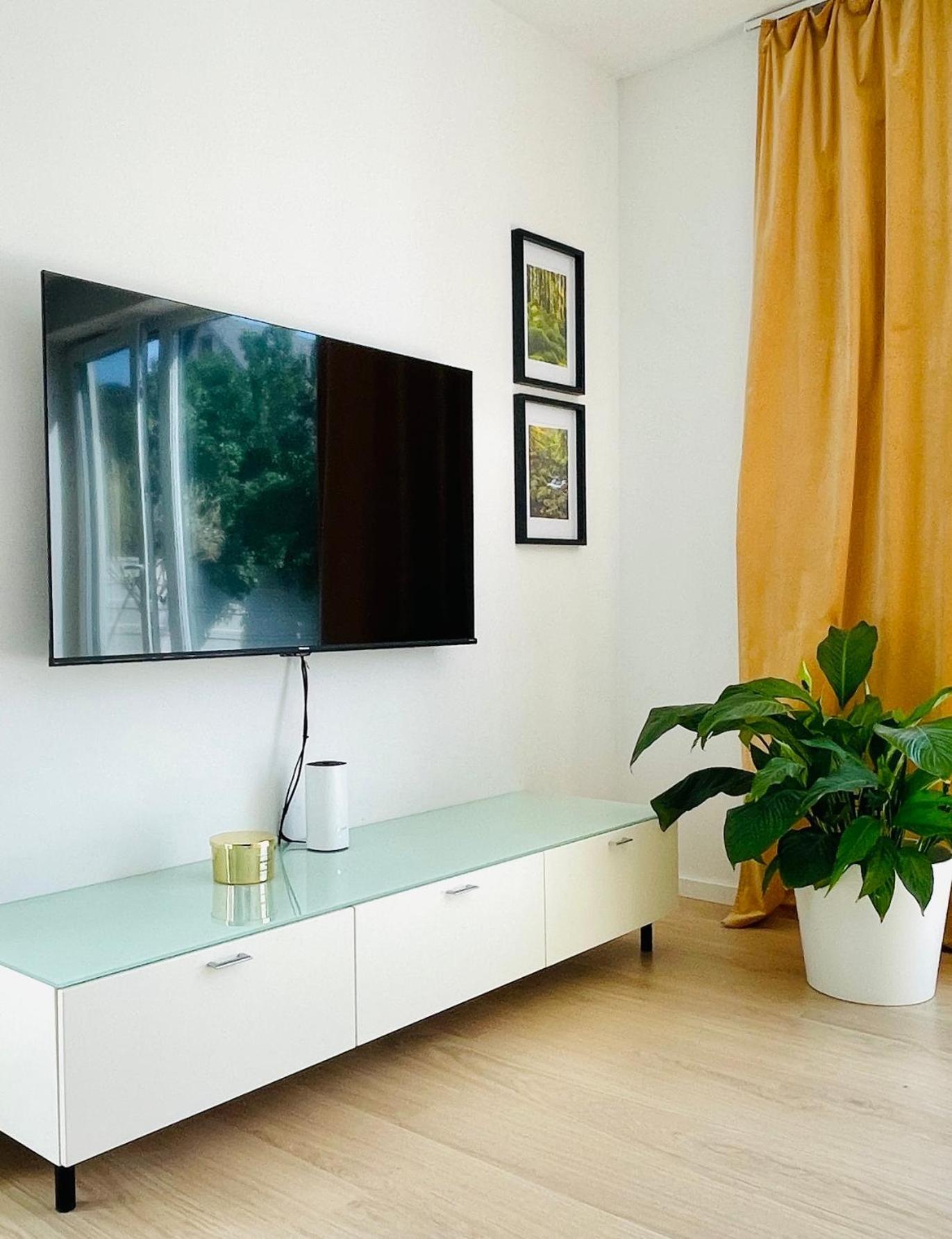 House Flow, 3 Room With Terrace, Free 2 Parking Pressburg Exterior foto