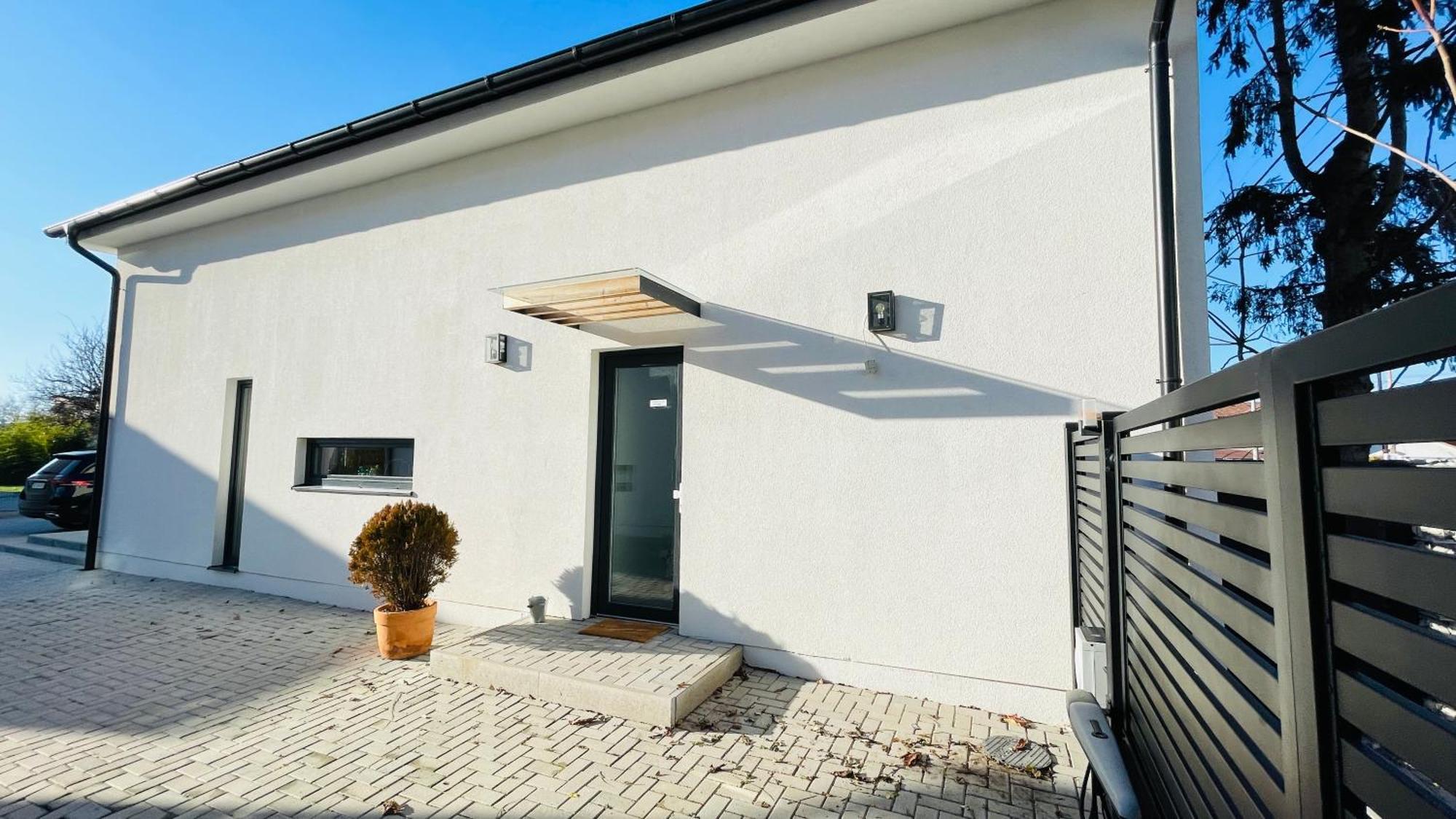 House Flow, 3 Room With Terrace, Free 2 Parking Pressburg Exterior foto