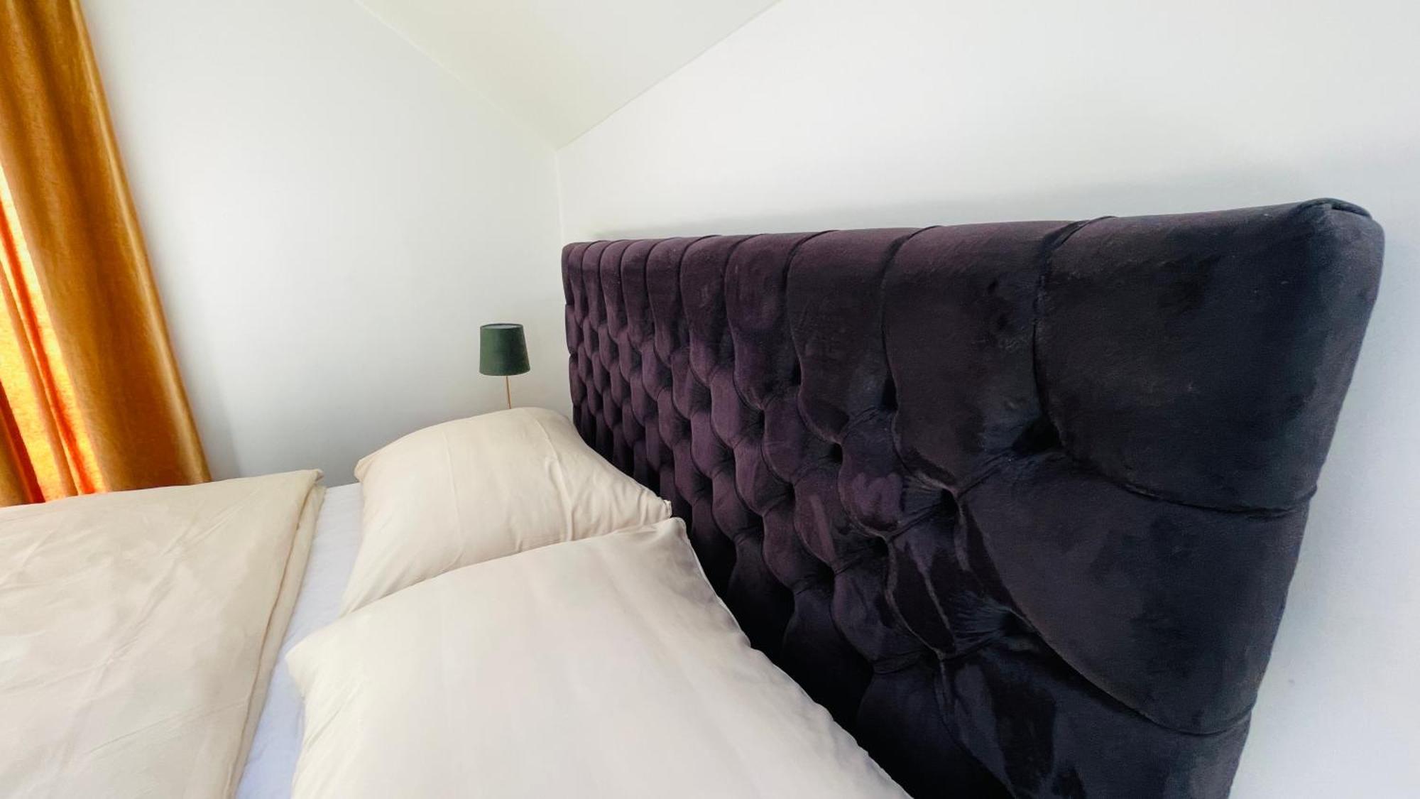House Flow, 3 Room With Terrace, Free 2 Parking Pressburg Exterior foto