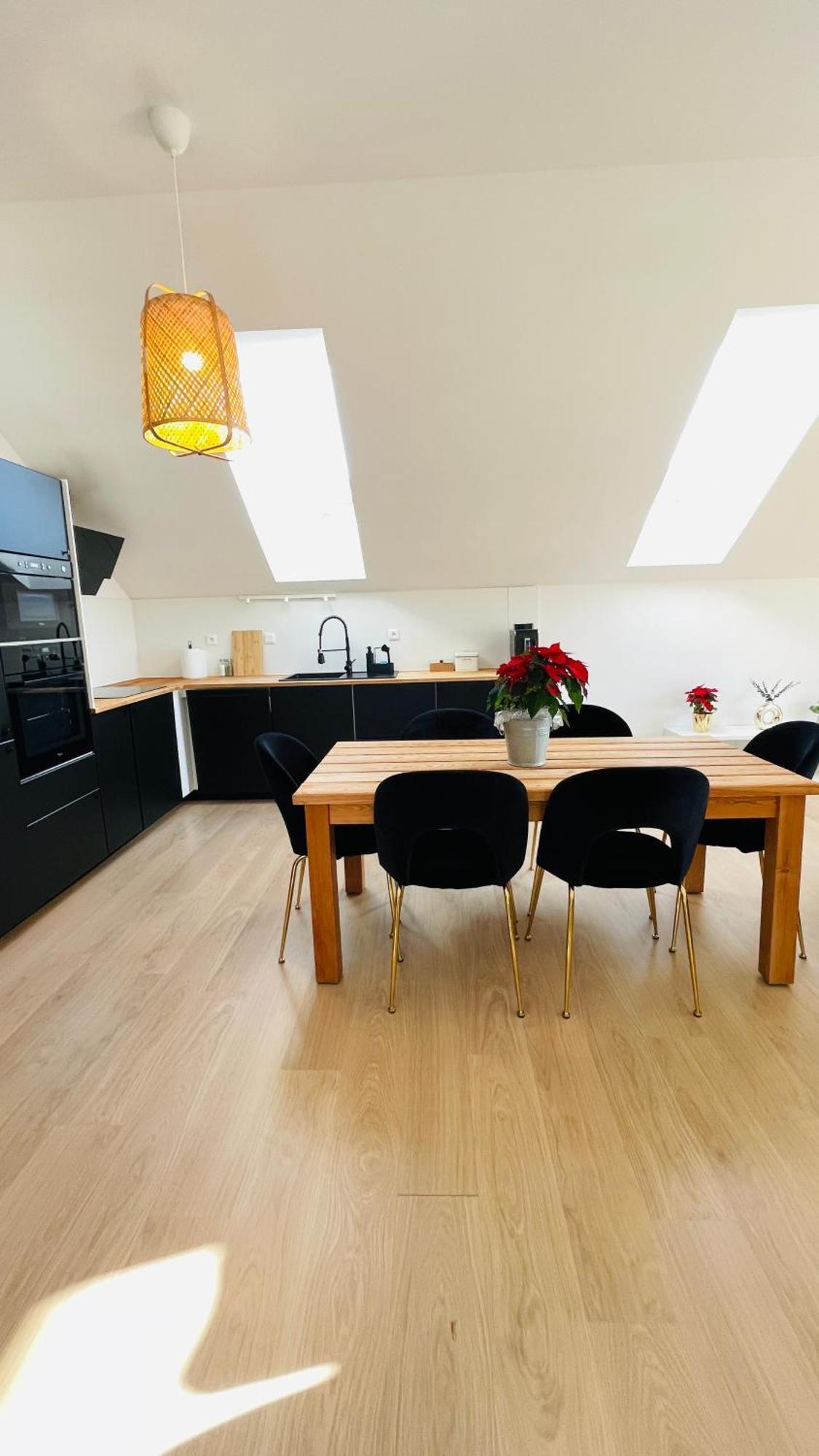 House Flow, 3 Room With Terrace, Free 2 Parking Pressburg Exterior foto