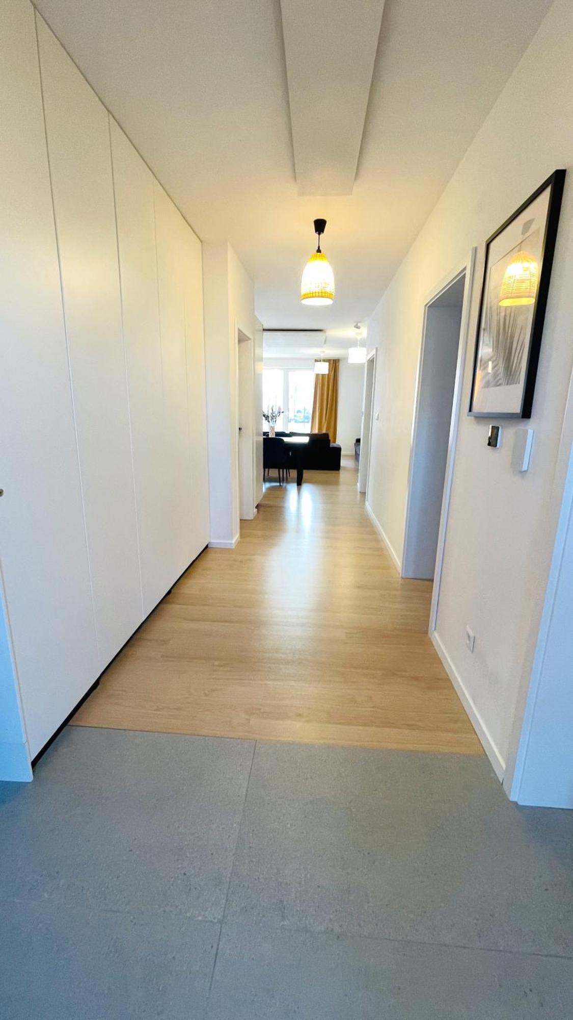 House Flow, 3 Room With Terrace, Free 2 Parking Pressburg Exterior foto